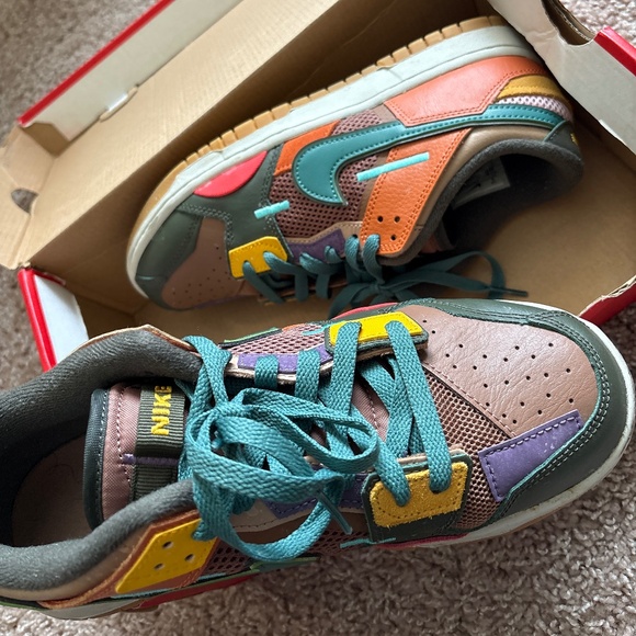 Nike Dunks - Picture 5 of 6